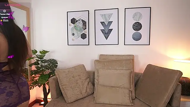 Snapshot of MilaCrave chatting on 09-23-25, 11:57 MilaCrave online show from 09-23-25, 11:57