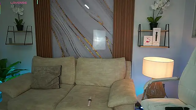 Snapshot of MilaCrave chatting on 10-02-25, 11:39 MilaCrave online show from 10-02-25, 11:39