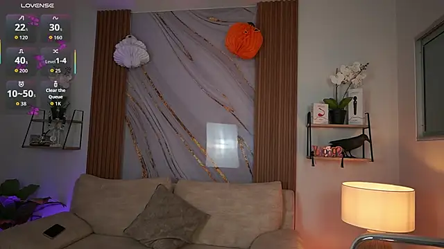 Snapshot of MilaCrave chatting on 10-17-25, 02:52 MilaCrave online show from 10-17-25, 02:52