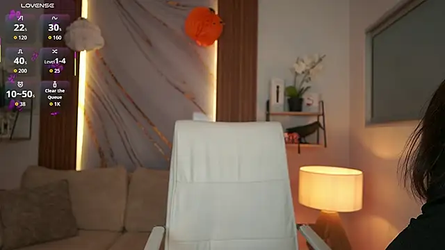 Snapshot of MilaCrave chatting on 10-24-25, 12:01 MilaCrave online show from 10-24-25, 12:01