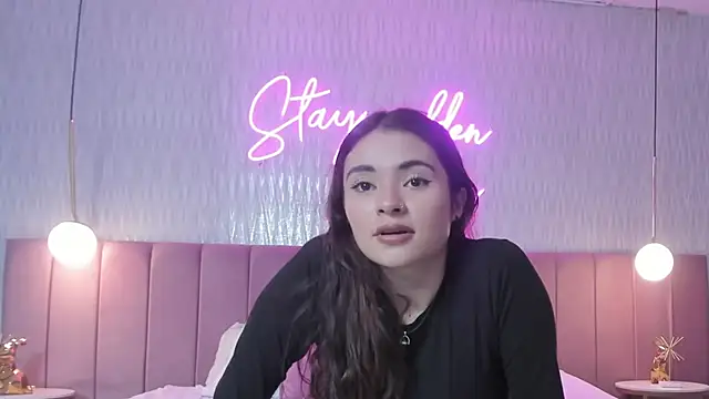 HANNA BASTIAN VC online show from 11-25-25, 01:16