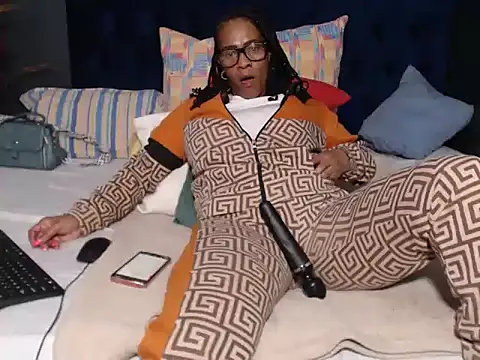 PrettyBoobsxx42 online show from 11-11-25, 07:30