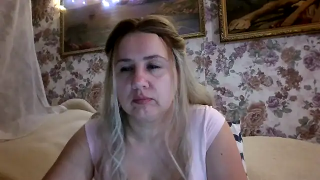 Snapshot of LustyyX chatting on 04-23-26, 05:26 LustyyX online show from 04-23-26, 05:26
