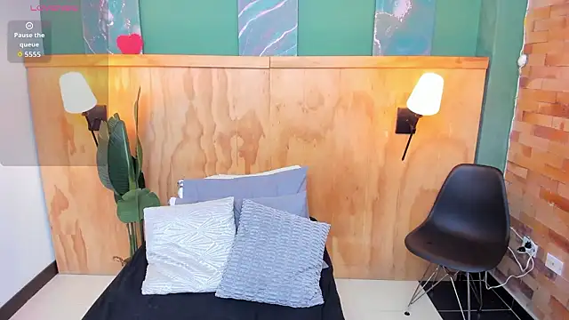 halleylorens online show from 01-31-26, 07:11