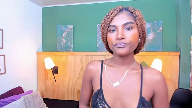 halleylorens online show from 04-15-26, 04:25