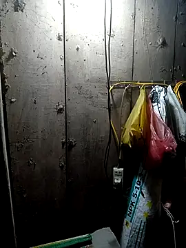 Snapshot of Ruaiuoi chatting on 04-23-26, 12:40 Ruaiuoi online show from 04-23-26, 12:40
