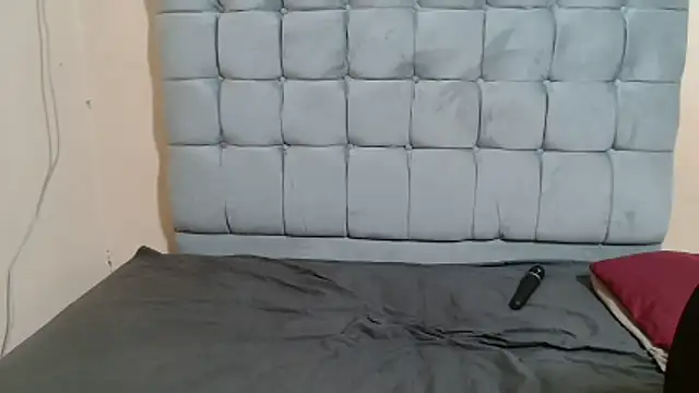 Snapshot of curveAss222 chatting on 12-02-25, 06:36 curveAss222 online show from 12-02-25, 06:36