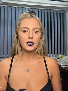 Snapshot of sammie-99 chatting on 02-13-26, 07:32 sammie-99 online show from 02-13-26, 07:32