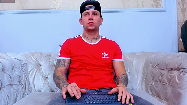 Snapshot of Scott_Clark chatting on 11-06-25, 10:49 Scott Clark online show from 11-06-25, 10:49