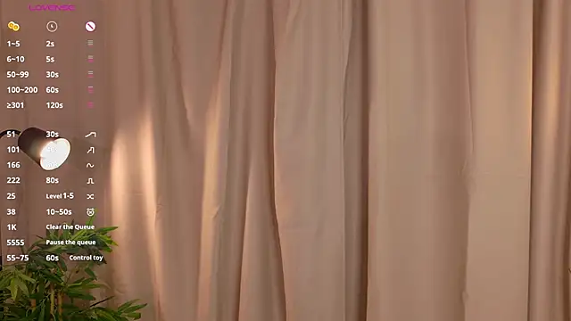 lisabaus online show from 11-28-25, 07:11