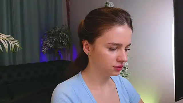 Olivia Farrell online show from 01-13-26, 12:43