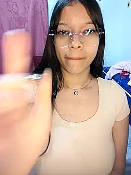 Snapshot of Iwarii chatting on 02-03-26, 06:40 Iwarii online show from 02-03-26, 06:40