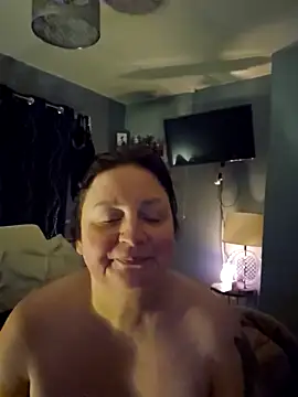 Snapshot of Naughtiness-but-Nice chatting on 10-17-25, 06:43 Naughtiness-but-Nice online show from 10-17-25, 06:43