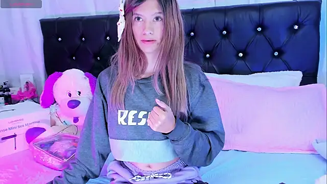 Snapshot of Sofiia_cute_ chatting on 02-10-26, 11:09 Sofiia cute online show from 02-10-26, 11:09