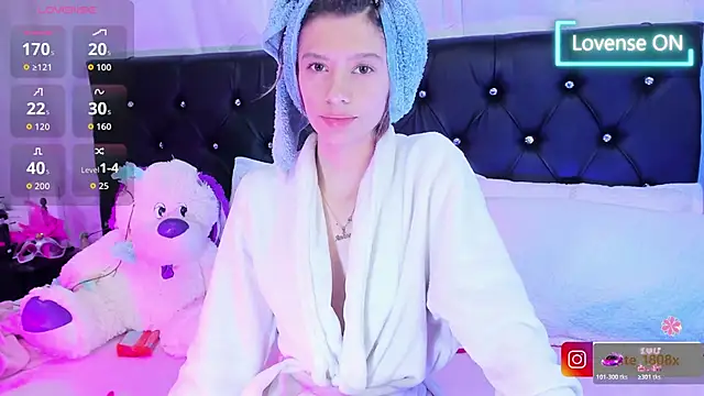 Snapshot of Sofiia_cute_ chatting on 02-11-26, 11:43 Sofiia cute online show from 02-11-26, 11:43