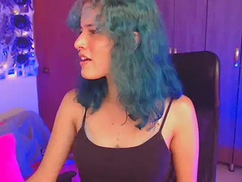 Snapshot of LITTLENAMI_ chatting on 10-14-25, 08:09 LITTLENAMI online show from 10-14-25, 08:09