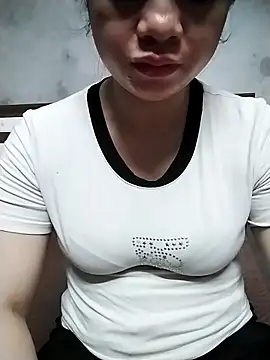 Snapshot of Mie_rose chatting on 04-26-26, 02:09 Mie rose online show from 04-26-26, 02:09
