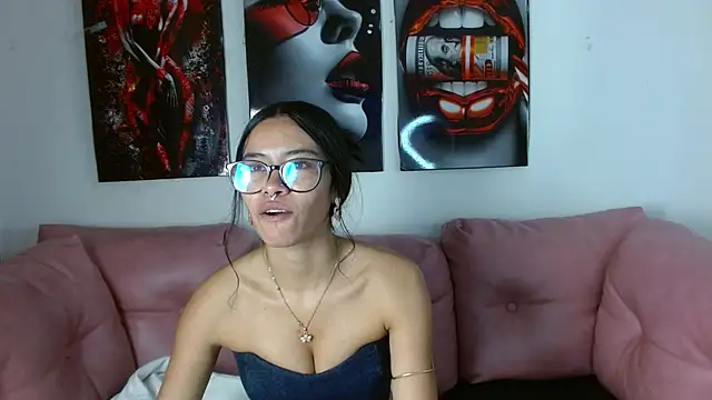 Snapshot of Miahotcs1 chatting on 02-24-26, 01:42 Miahotcs1 online show from 02-24-26, 01:42