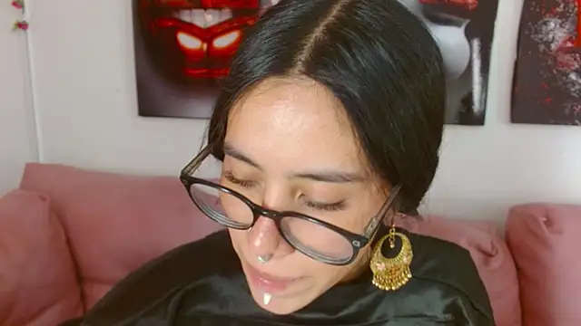 Miahotcs1 online show from 04-19-26, 06:10