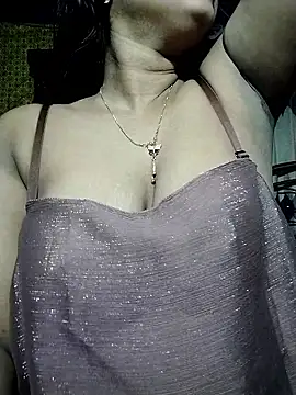 Snapshot of Hot-Hot chatting on 01-07-26, 03:09 Hot-Hot online show from 01-07-26, 03:09