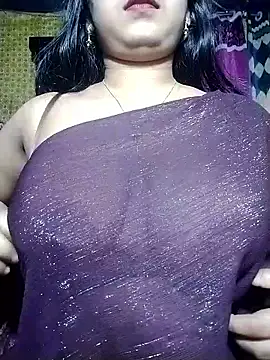 Snapshot of Hot-Hot chatting on 01-09-26, 04:32 Hot-Hot online show from 01-09-26, 04:32