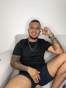 hot miguel online show from 10-17-25, 03:42