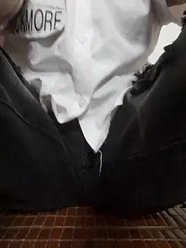 Snapshot of ahoa_Tk chatting on 09-11-25, 02:00 ahoa Tk online show from 09-11-25, 02:00