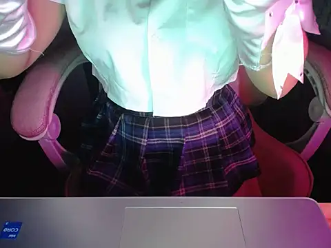 Snapshot of ahoa_Tk chatting on 10-15-25, 05:02 ahoa Tk online show from 10-15-25, 05:02