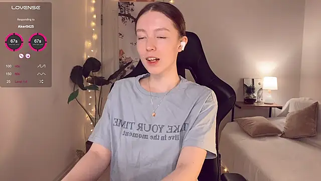 Snapshot of lucky13___ chatting on 03-05-26, 02:57 lucky13 online show from 03-05-26, 02:57