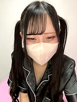 Snapshot of noa_uxu chatting on 10-04-25, 11:08 noa uxu online show from 10-04-25, 11:08