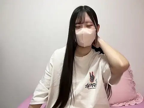 Snapshot of noa_uxu chatting on 10-14-25, 10:05 noa uxu online show from 10-14-25, 10:05