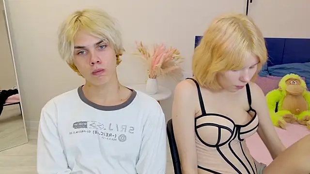 Bonnie And C1yde online show from 09-13-25, 05:13