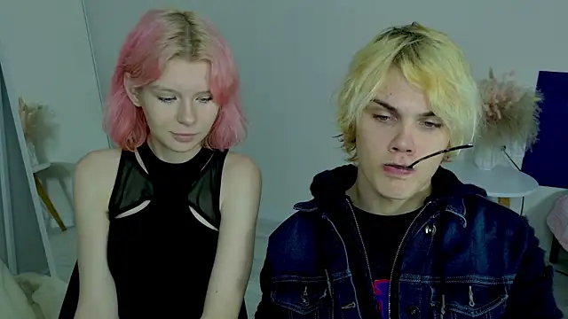 Bonnie And C1yde online show from 11-03-25, 05:14