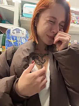 Snapshot of RosieSecret chatting on 12-20-25, 08:10 RosieSecret online show from 12-20-25, 08:10