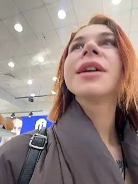 Snapshot of RosieSecret chatting on 01-13-26, 08:08 RosieSecret online show from 01-13-26, 08:08