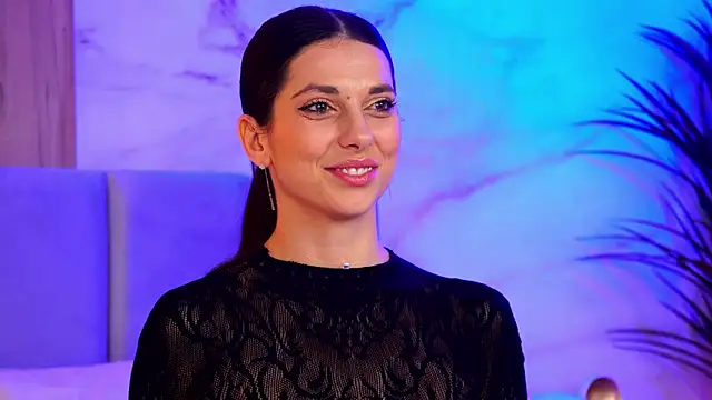 EllyLynn online show from 11-29-25, 10:02