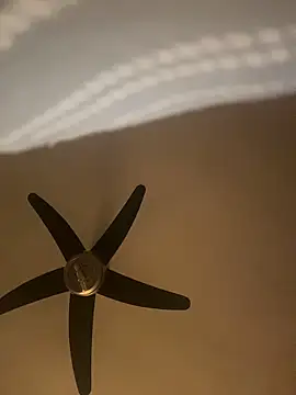 krystal fr online show from 10-03-25, 05:21