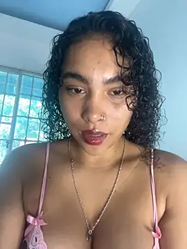 Snapshot of SophieD chatting on 04-27-26, 12:58 SophieD online show from 04-27-26, 12:58