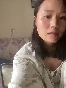Snapshot of Mier-cn chatting on 09-19-25, 01:29 Mier-cn online show from 09-19-25, 01:29