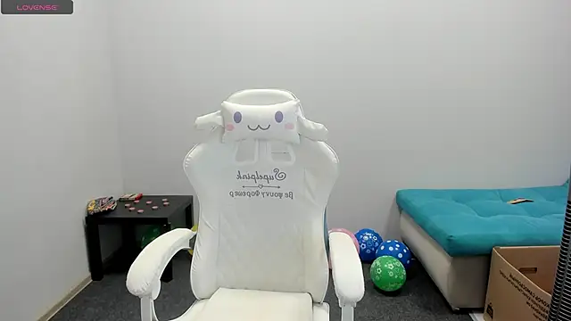 juliamurr 18 online show from 09-25-25, 12:36