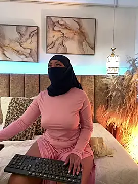 azza   online show from 10-19-25, 02:18