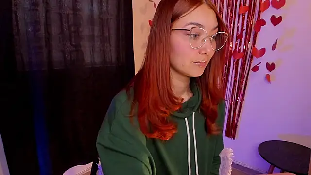 Snapshot of Isis-Blaze chatting on 02-17-26, 09:54 Isis-Blaze online show from 02-17-26, 09:54