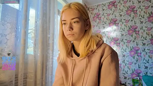 Snapshot of Witching_Moon chatting on 10-01-25, 05:35 Witching Moon online show from 10-01-25, 05:35