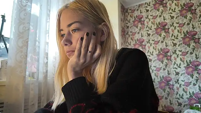 Snapshot of Witching_Moon chatting on 10-04-25, 07:28 Witching Moon online show from 10-04-25, 07:28