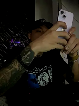 Snapshot of AlphaMasterXxx chatting on 09-13-25, 02:39 AlphaMasterXxx online show from 09-13-25, 02:39