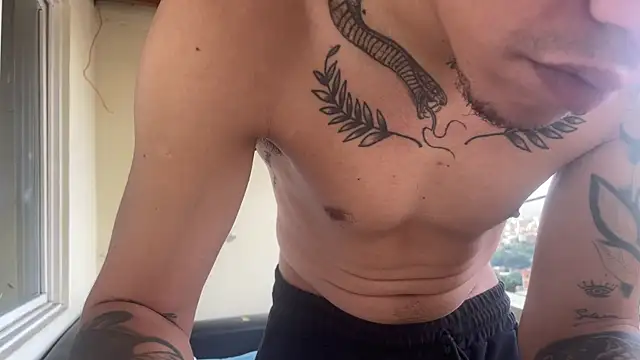 Snapshot of AlphaMasterXxx chatting on 09-22-25, 12:51 AlphaMasterXxx online show from 09-22-25, 12:51