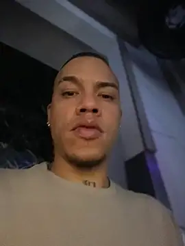 Snapshot of AlphaMasterXxx chatting on 09-23-25, 02:36 AlphaMasterXxx online show from 09-23-25, 02:36