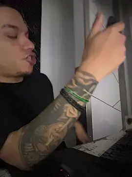 Snapshot of AlphaMasterXxx chatting on 09-29-25, 08:46 AlphaMasterXxx online show from 09-29-25, 08:46