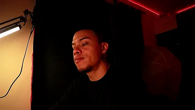 Snapshot of AlphaMasterXxx chatting on 10-09-25, 06:11 AlphaMasterXxx online show from 10-09-25, 06:11