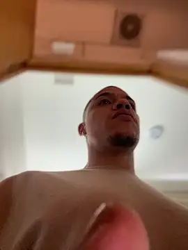 Snapshot of AlphaMasterXxx chatting on 10-11-25, 12:04 AlphaMasterXxx online show from 10-11-25, 12:04